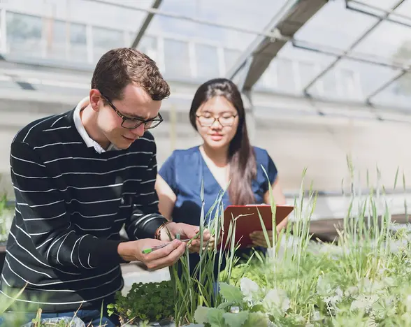 2017.03.22 UWA ANNUAL-HR-44_Agricultural Science.jpg